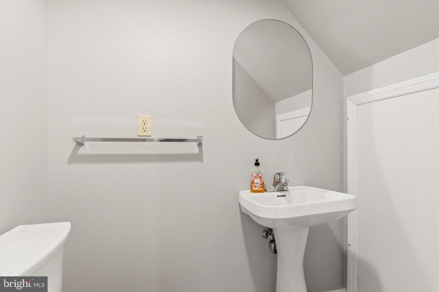 7280 Huntingdon Street photo 22