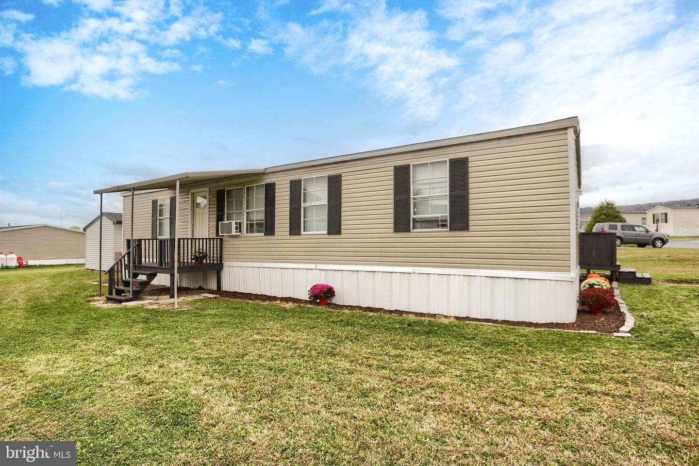 292 Dallas Drive photo 1