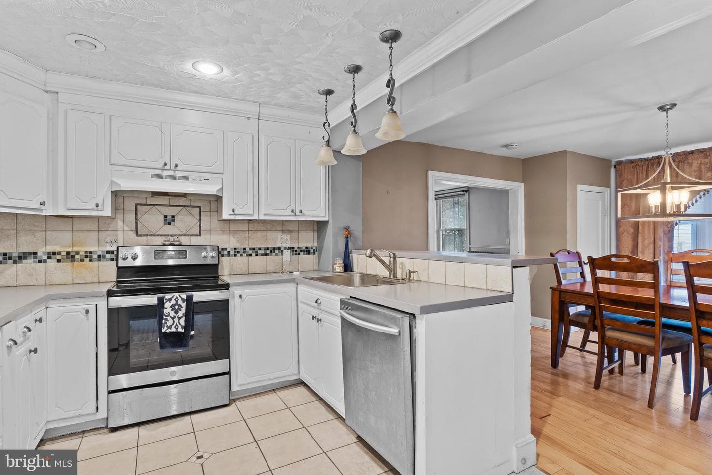 328 N Spring Street photo 13