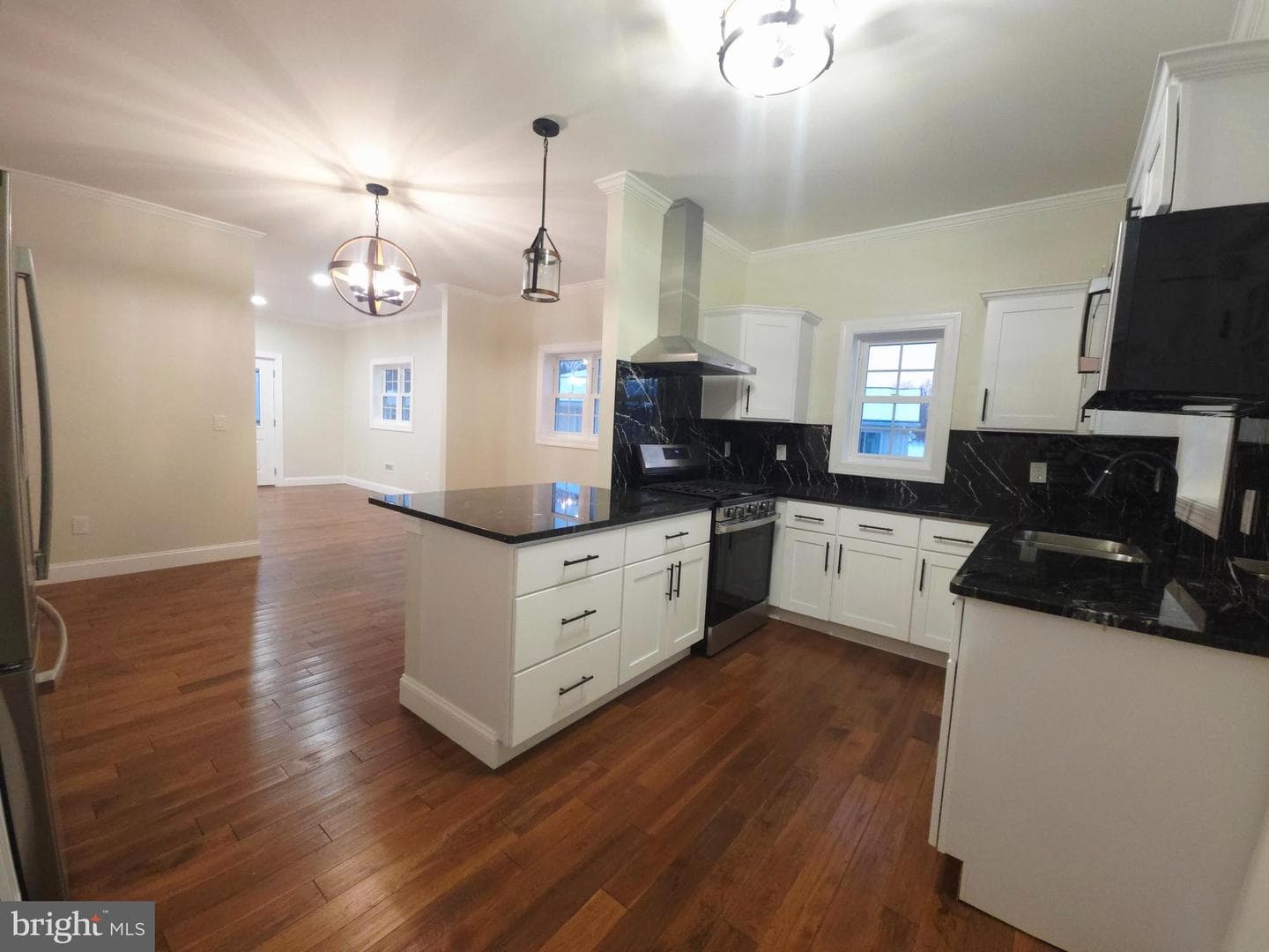1015 Chambers Street photo 7