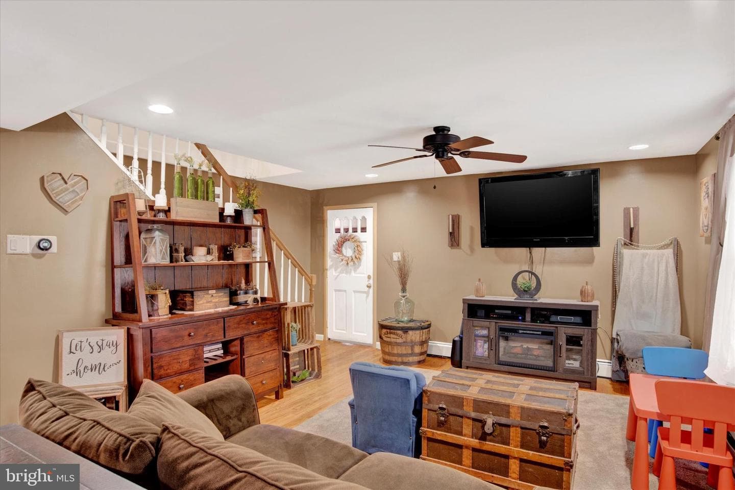 6129 Bluebird Avenue photo 4