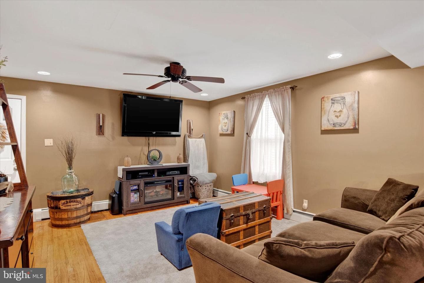 6129 Bluebird Avenue photo 6