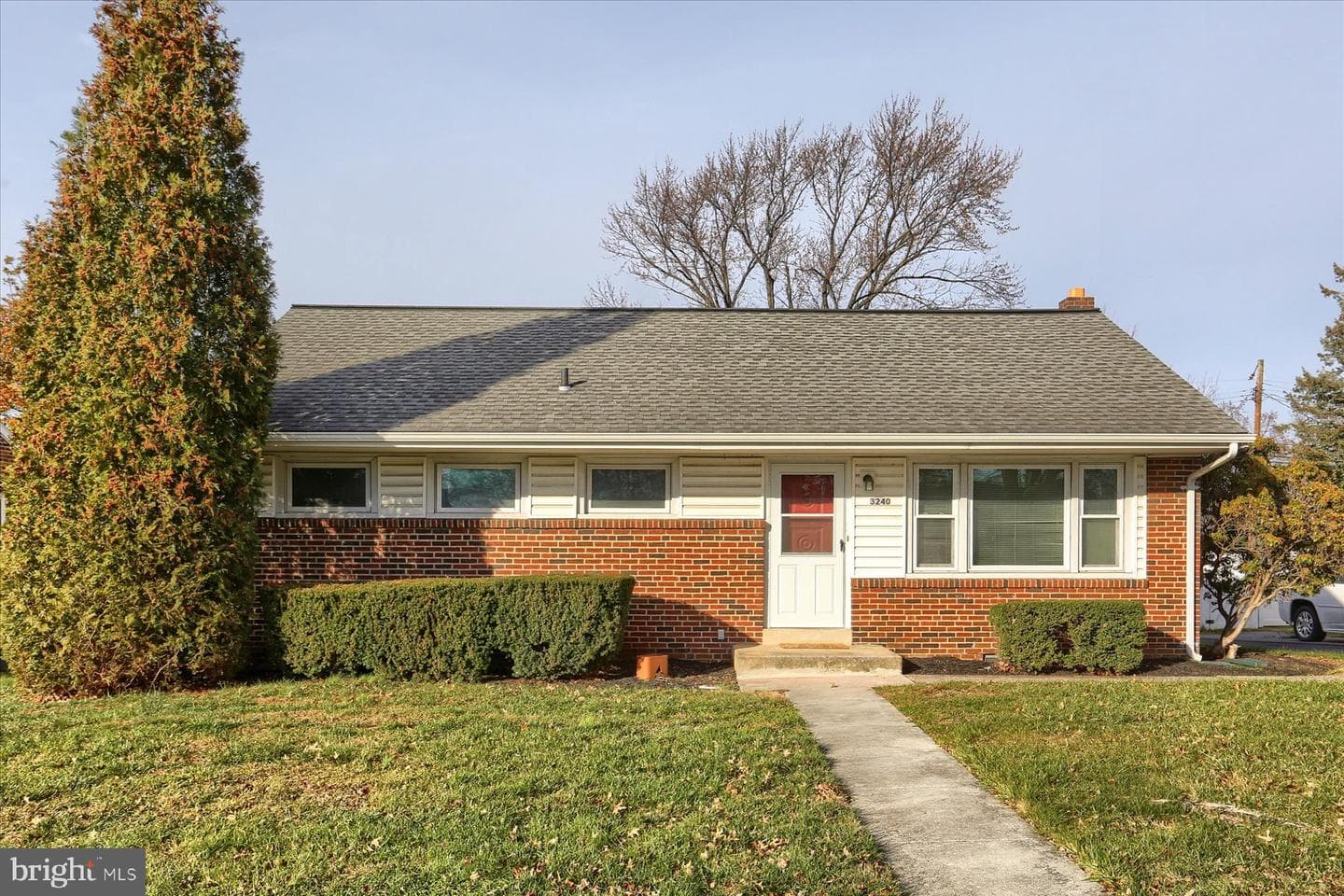 3240 Cloverfield Road