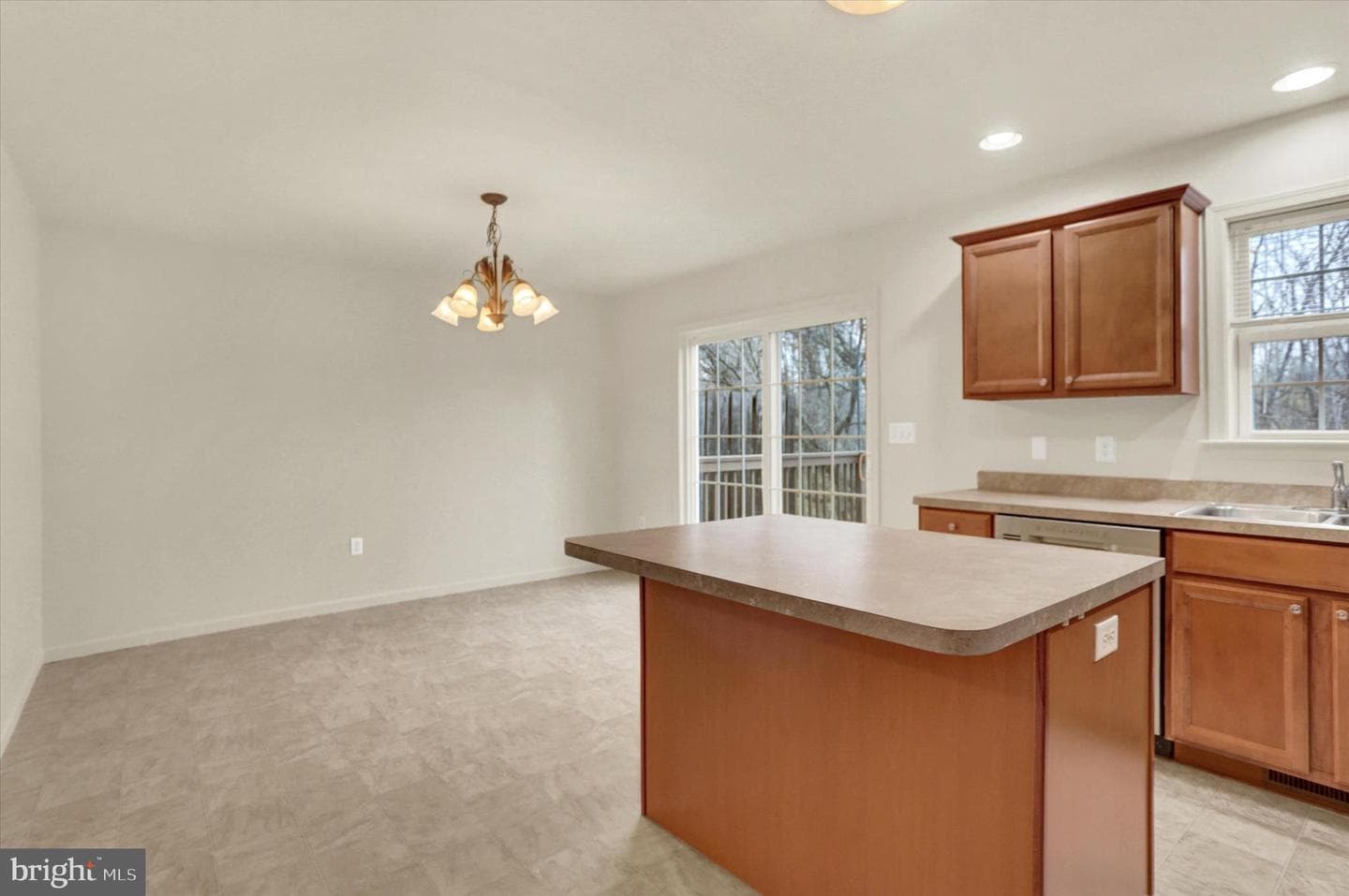 9089 Joyce Lane photo 24