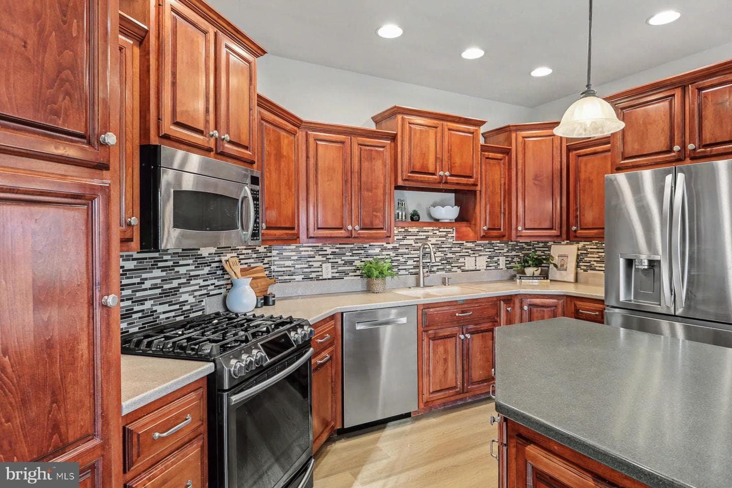 4528 Laurelwood Drive photo 12