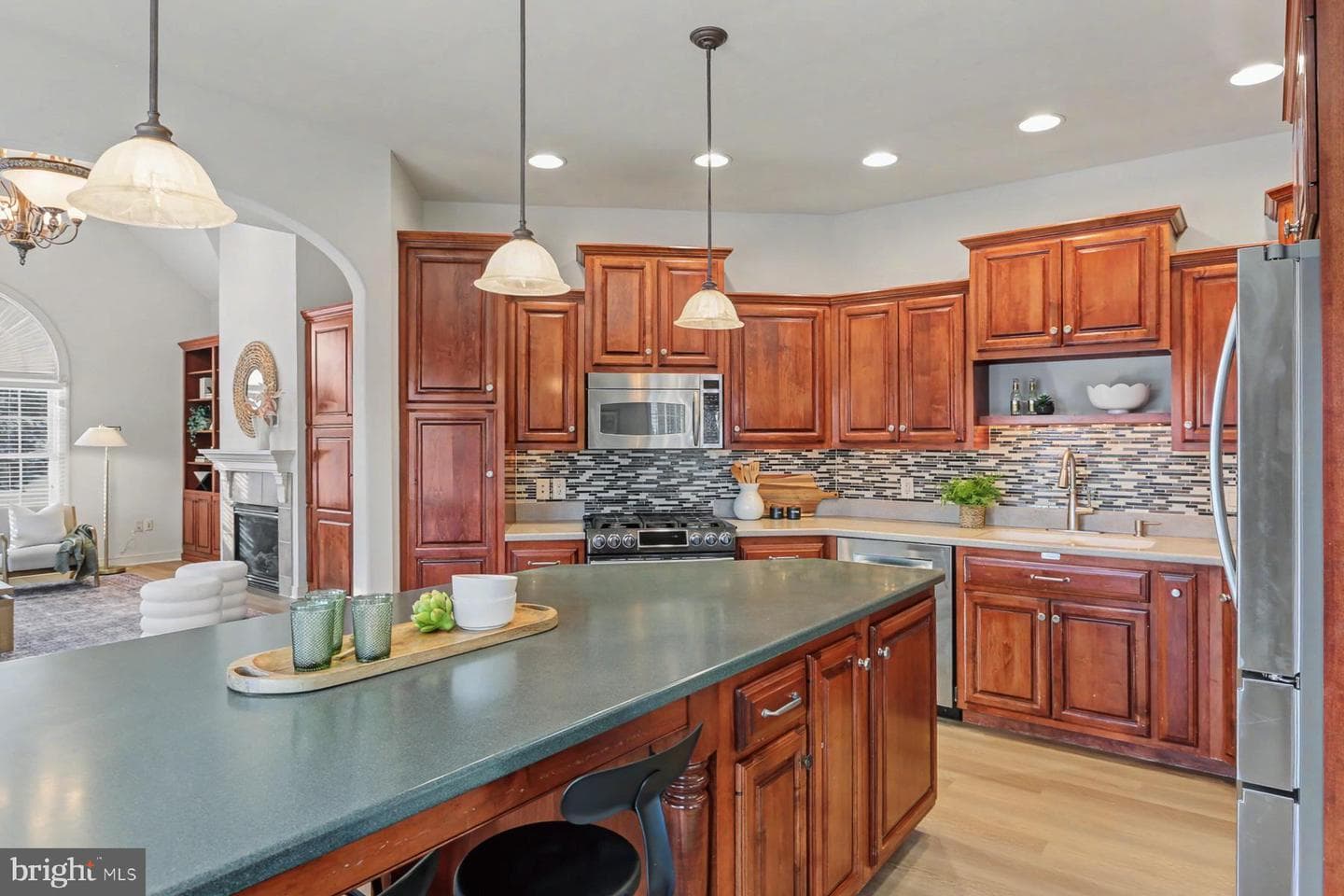 4528 Laurelwood Drive photo 14