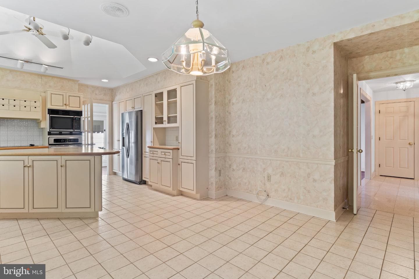 4069 W Tilden Road photo 18