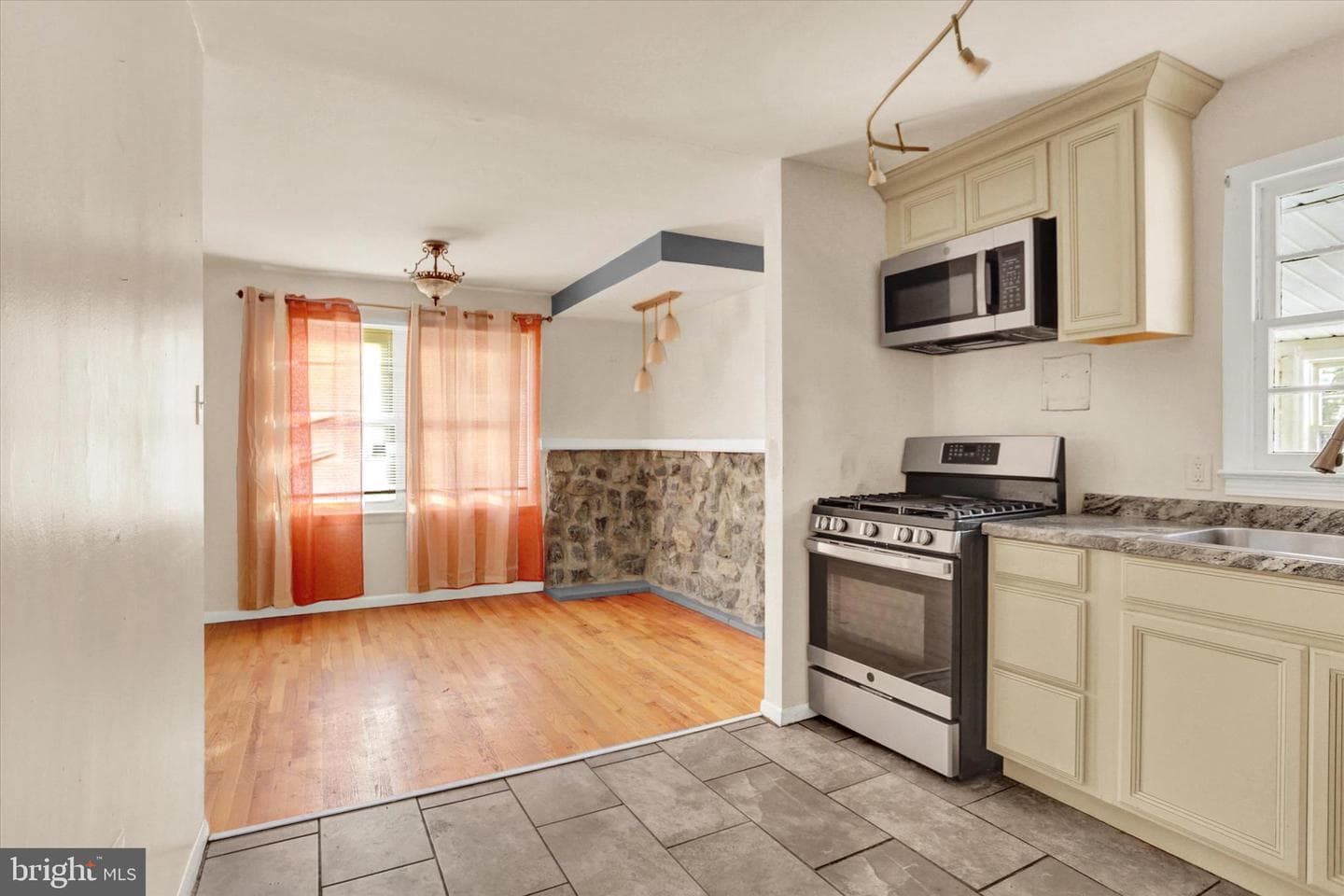 1271 3rd Street photo 12