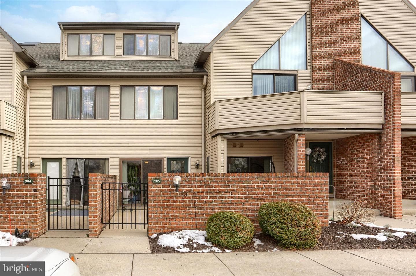 905 Cherrington Drive photo 1