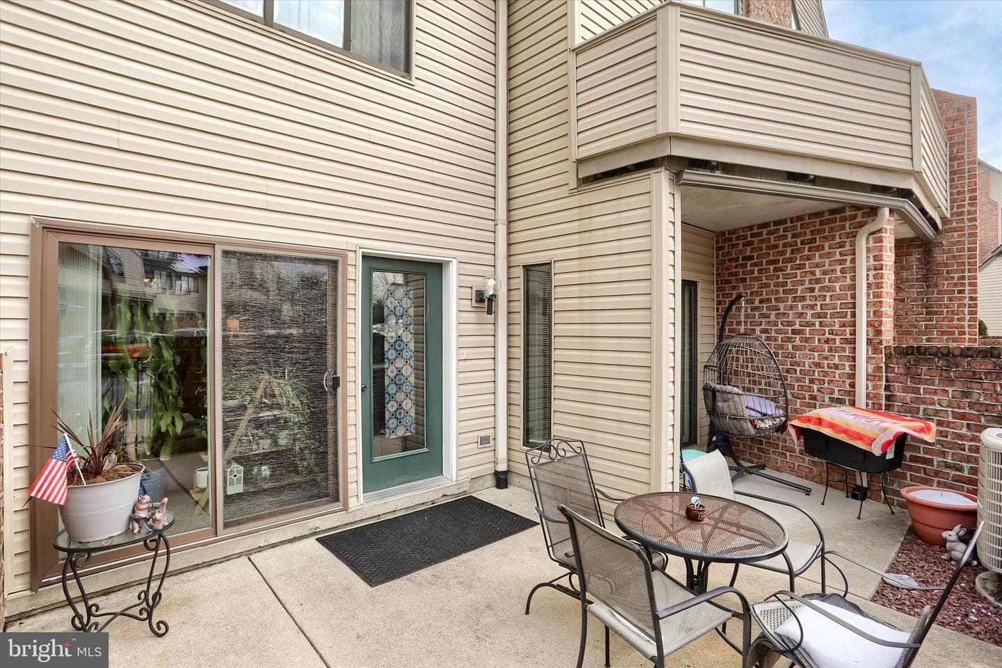 905 Cherrington Drive photo 4