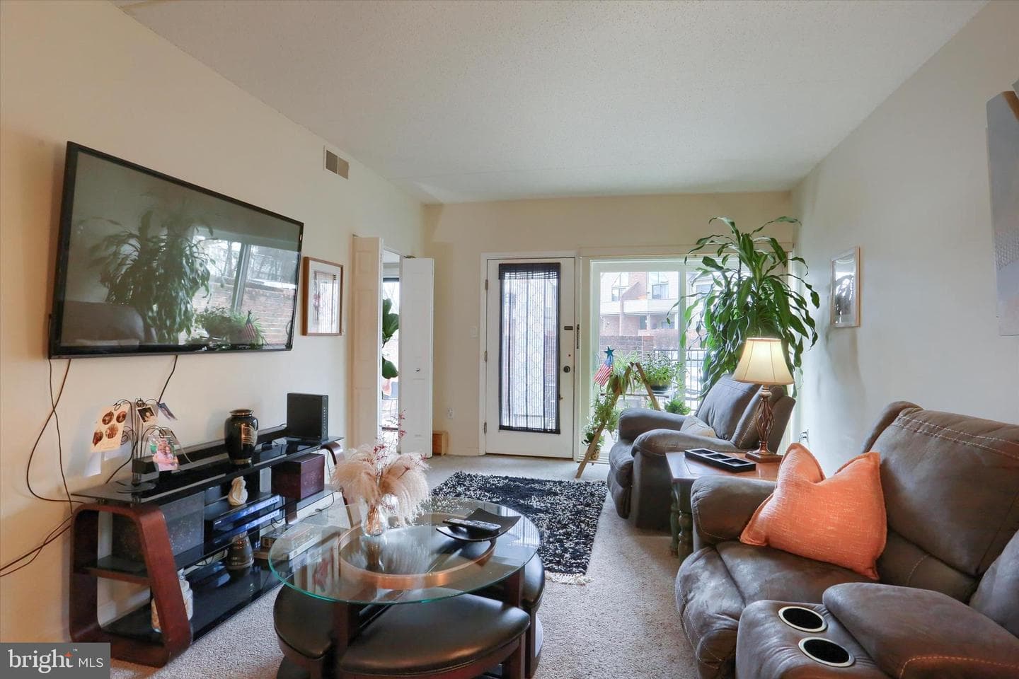 905 Cherrington Drive photo 8