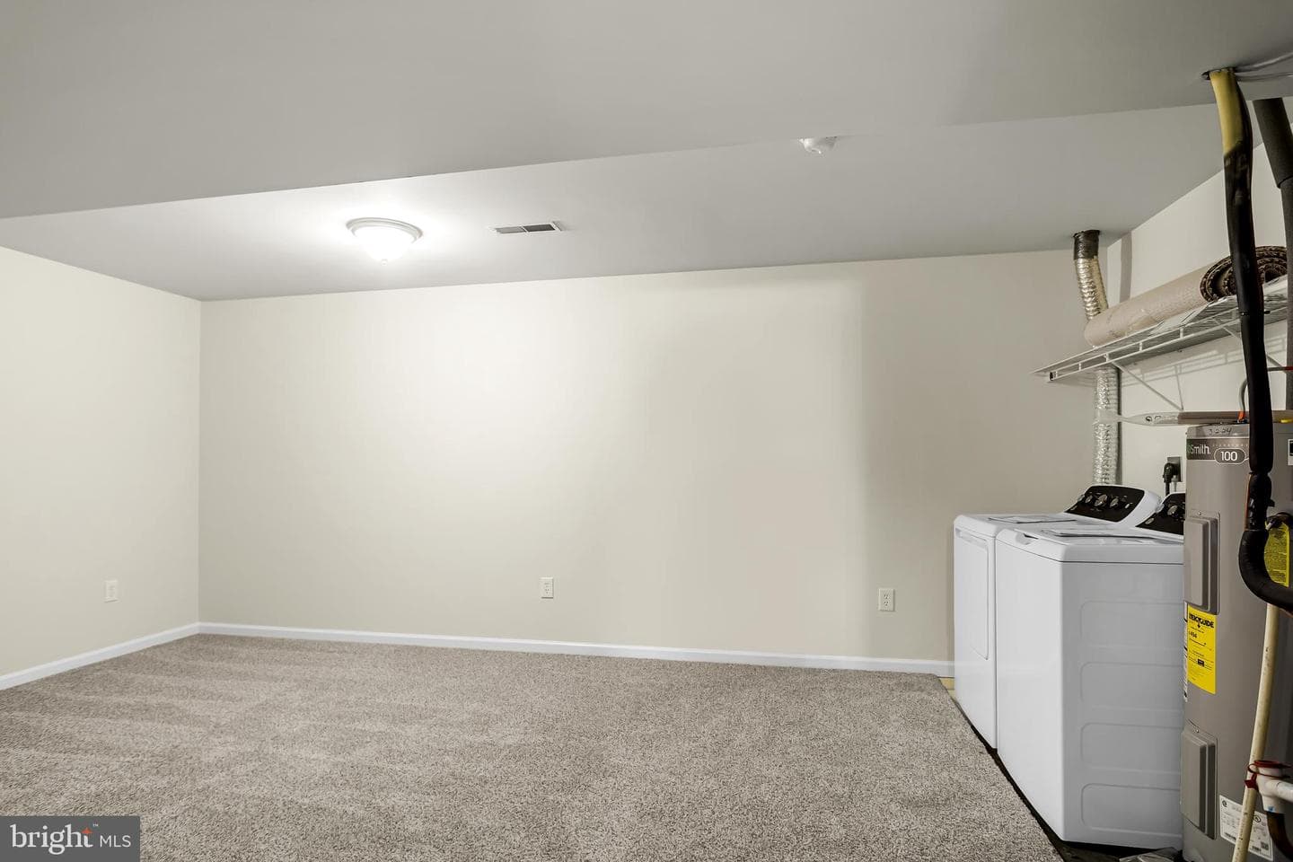 727 Gregs Drive photo 5