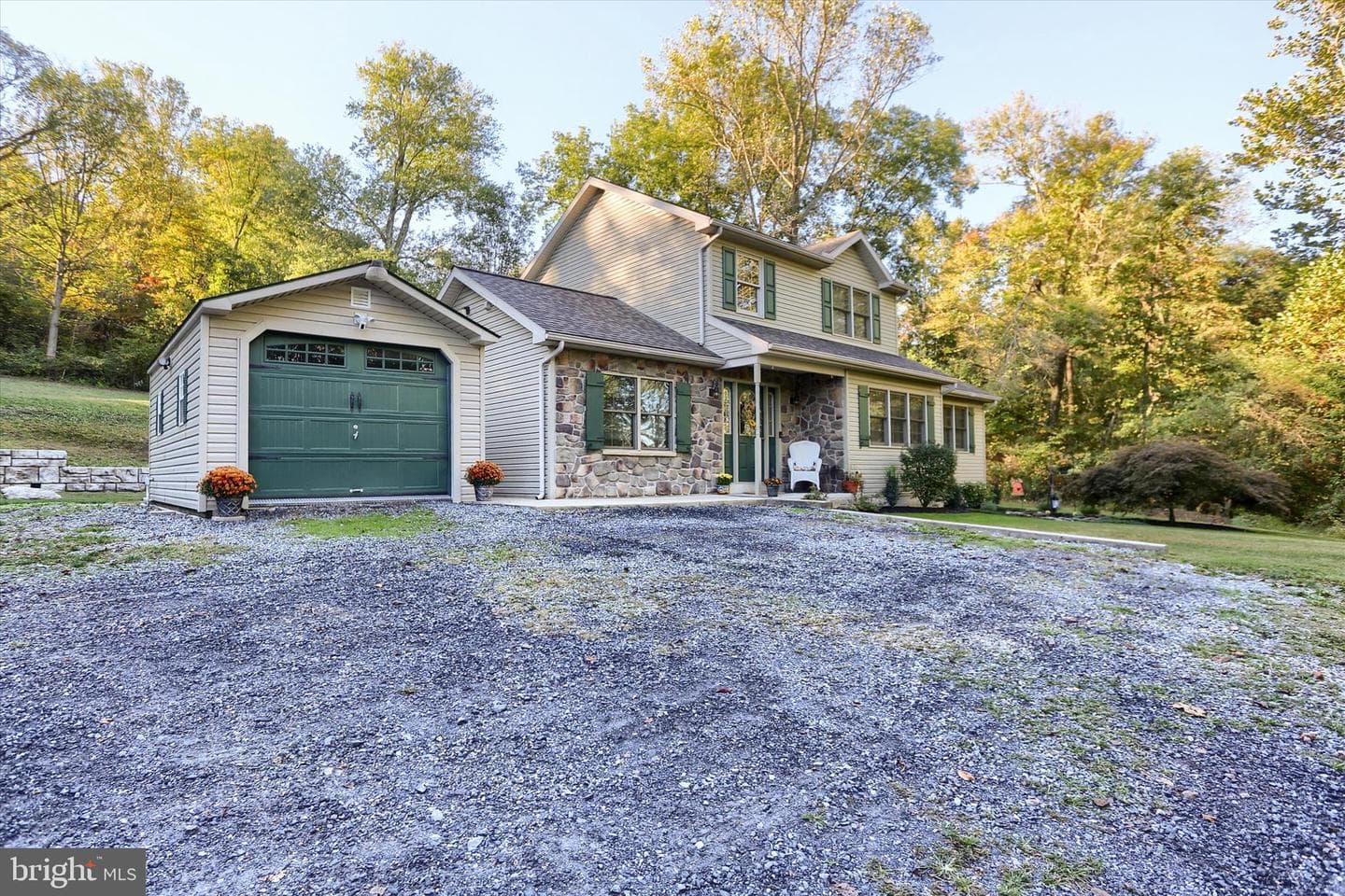 615 Singer Lane photo 35