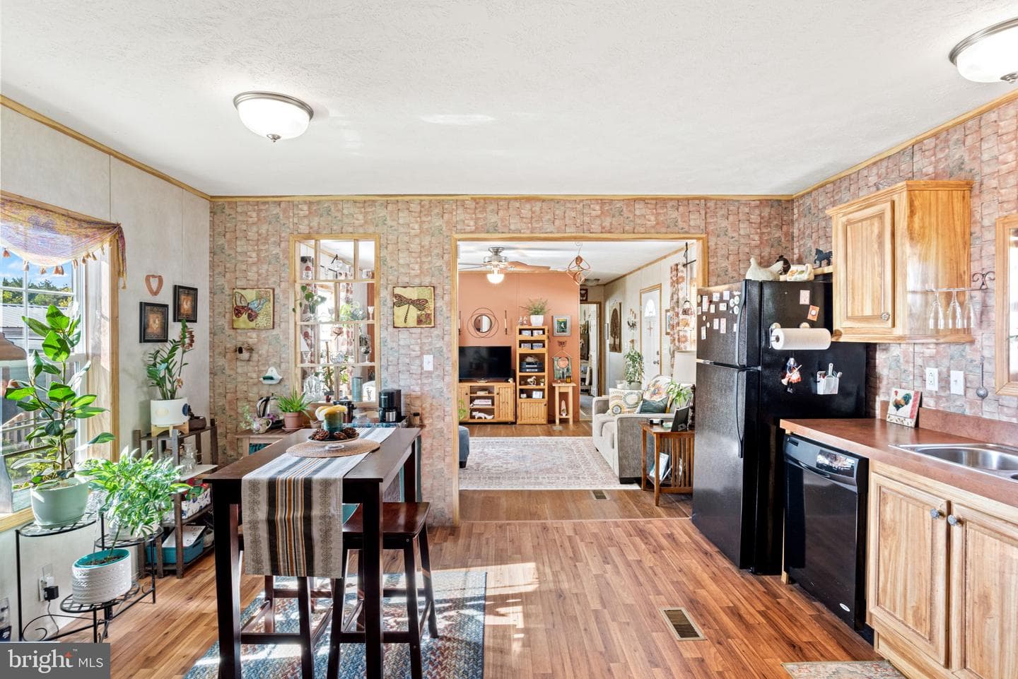 116 Brownstone Park photo 8