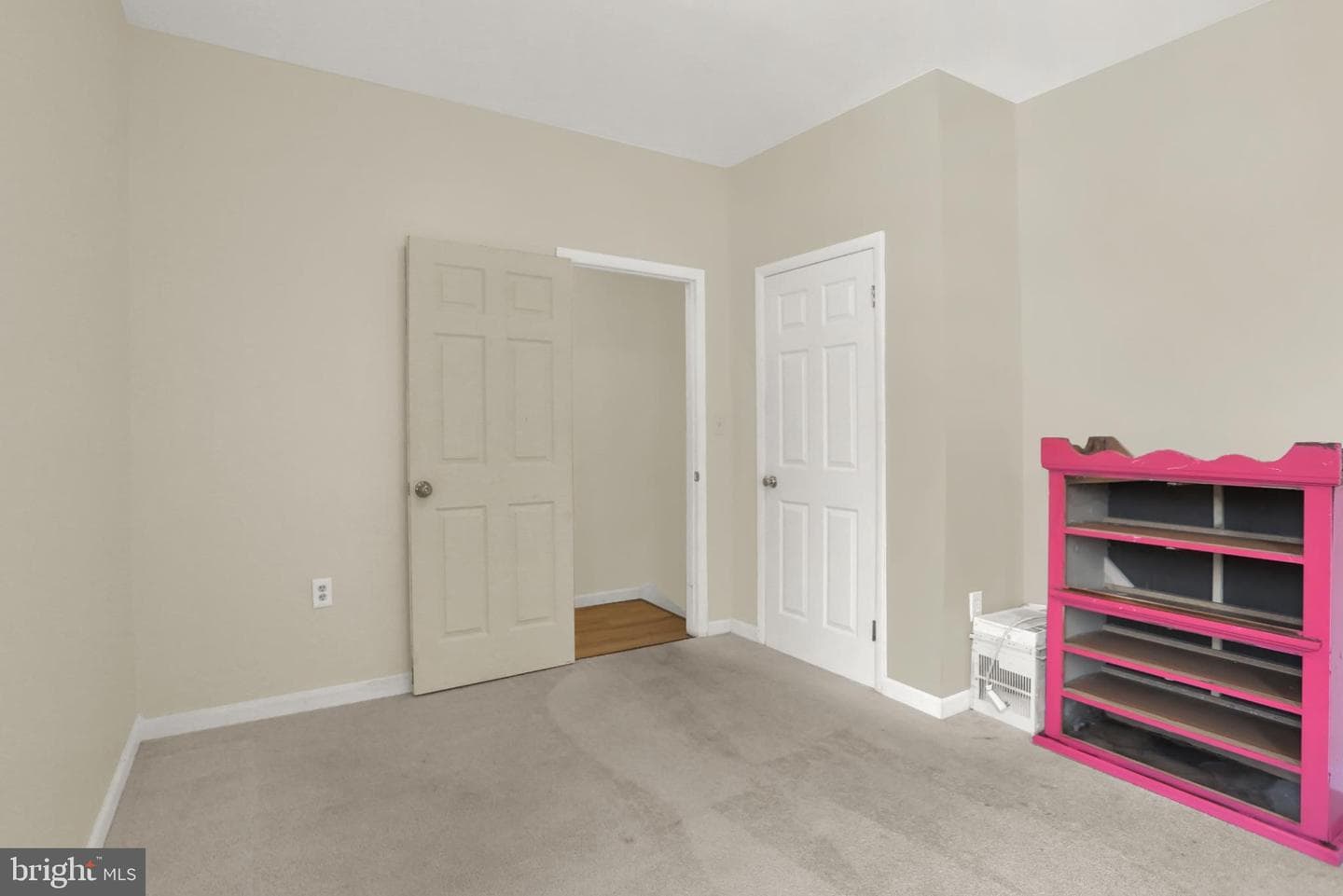 518 Emerald Street photo 20