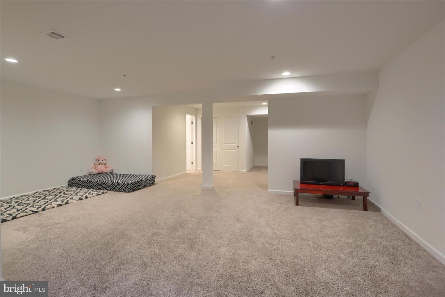 110 Emma Circle photo 28