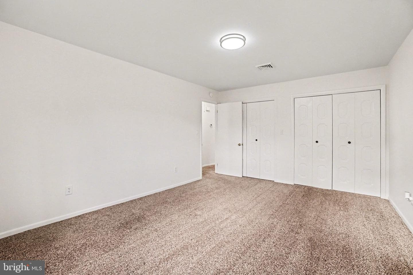 105 Chestnut Alley photo 14