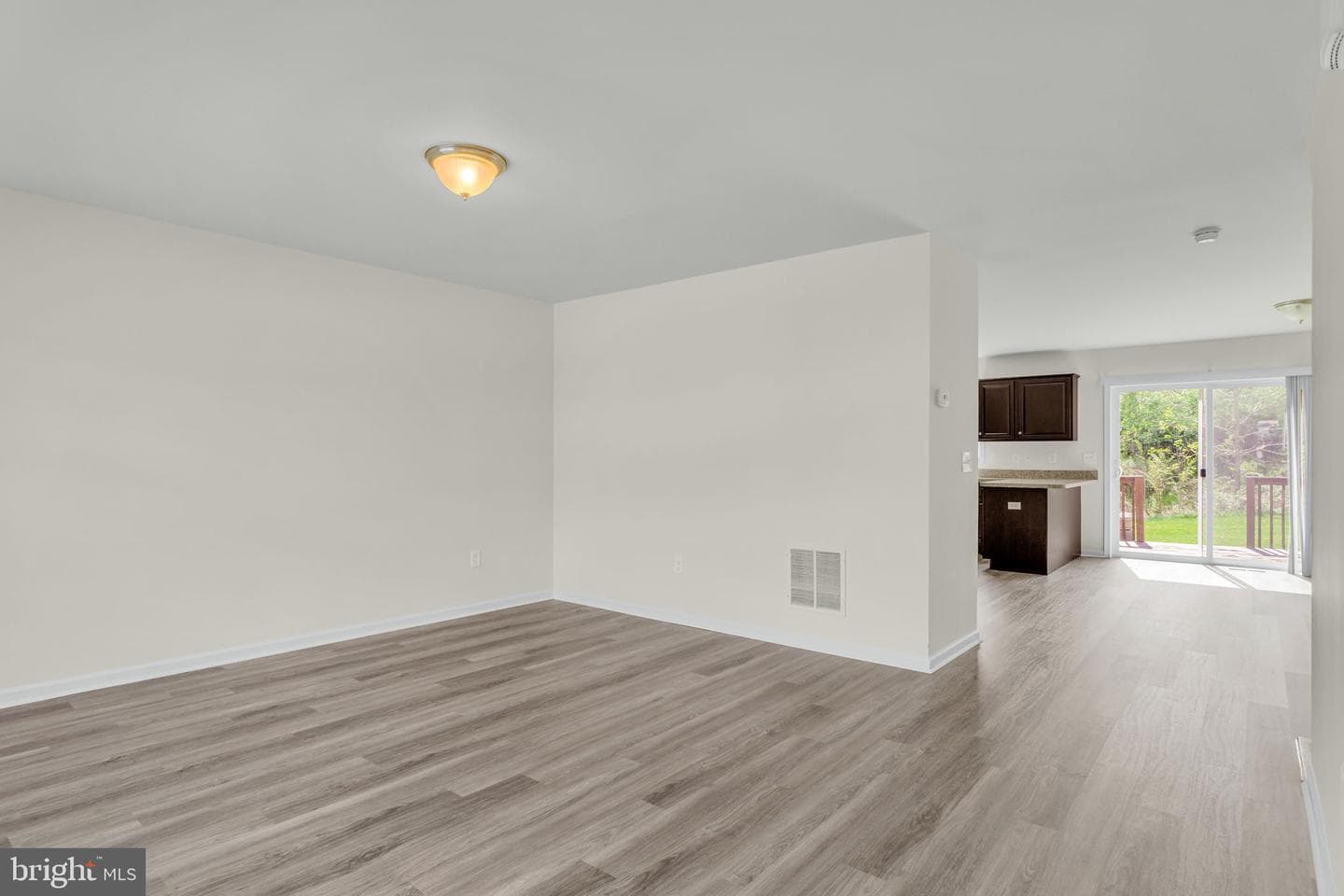 731 Gregs Dr photo 8