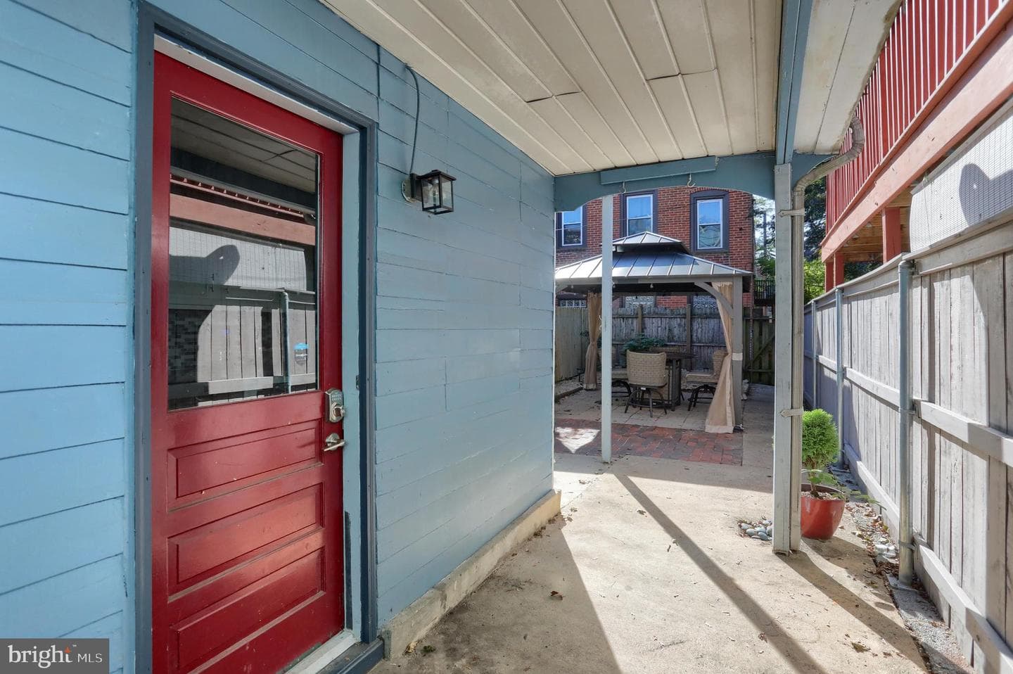 221 Verbeke Street photo 28