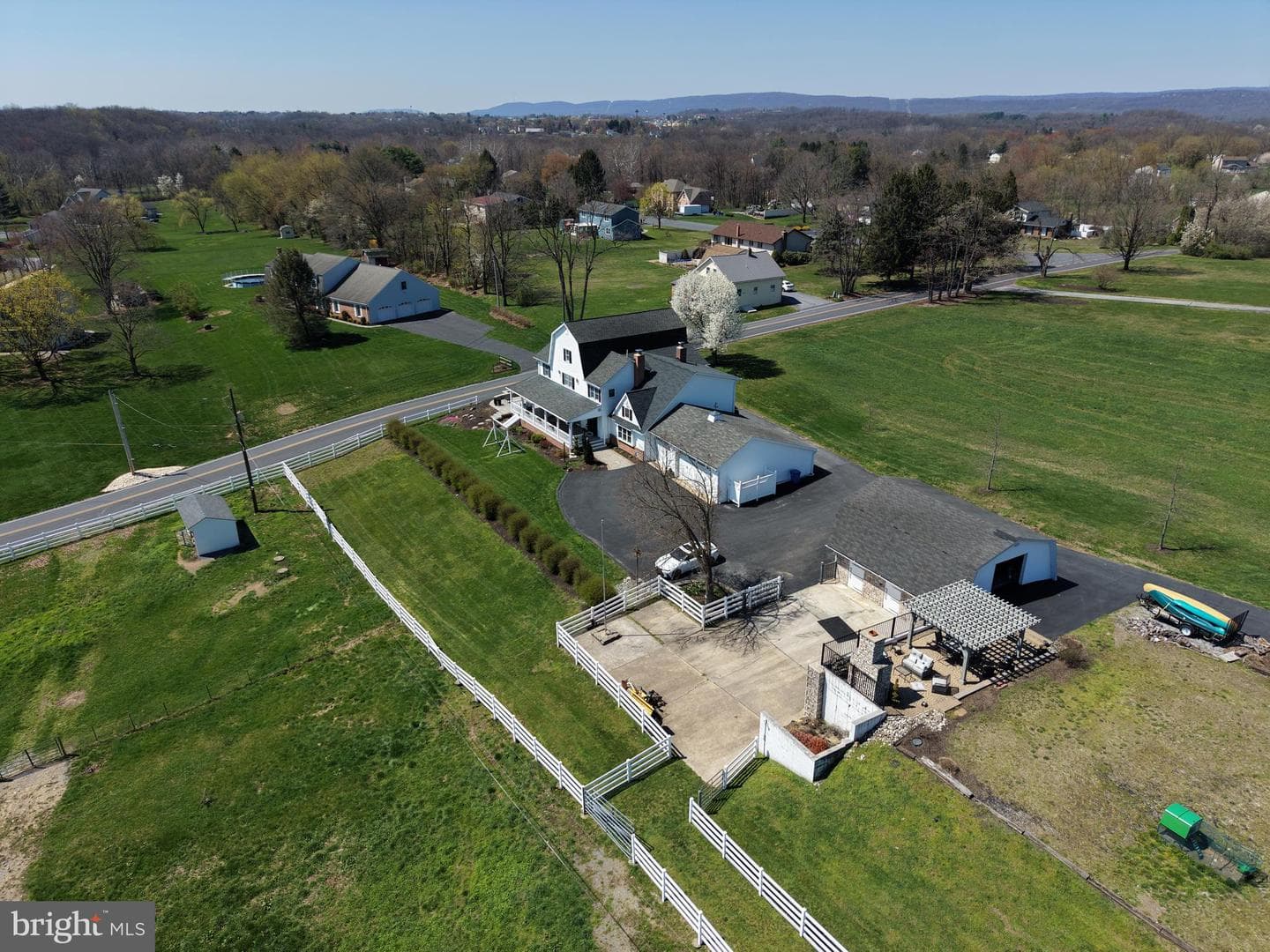 214 N Mill Road photo 4