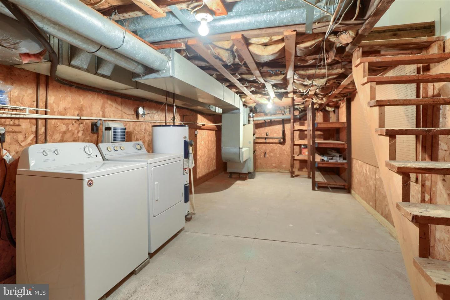 924 Grand Street photo 18
