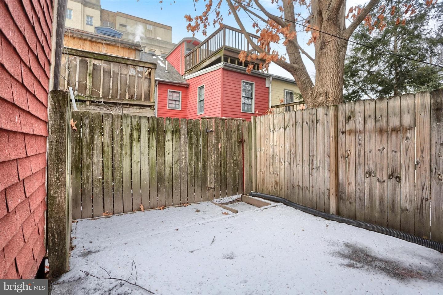 924 Grand Street photo 19
