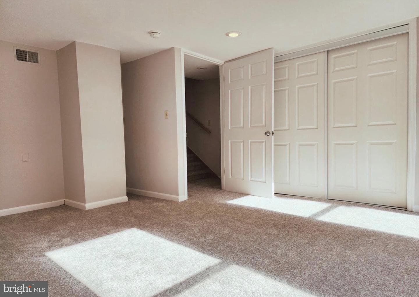 622 Showers Street photo 14