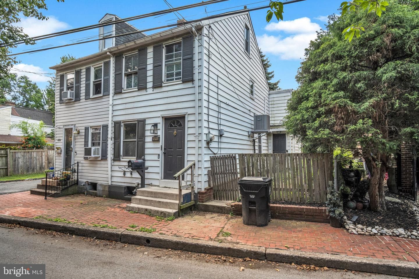 622 Showers Street photo 25