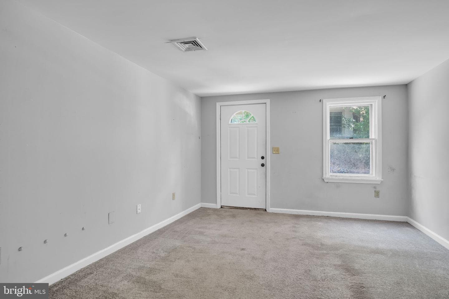 622 Showers Street photo 4