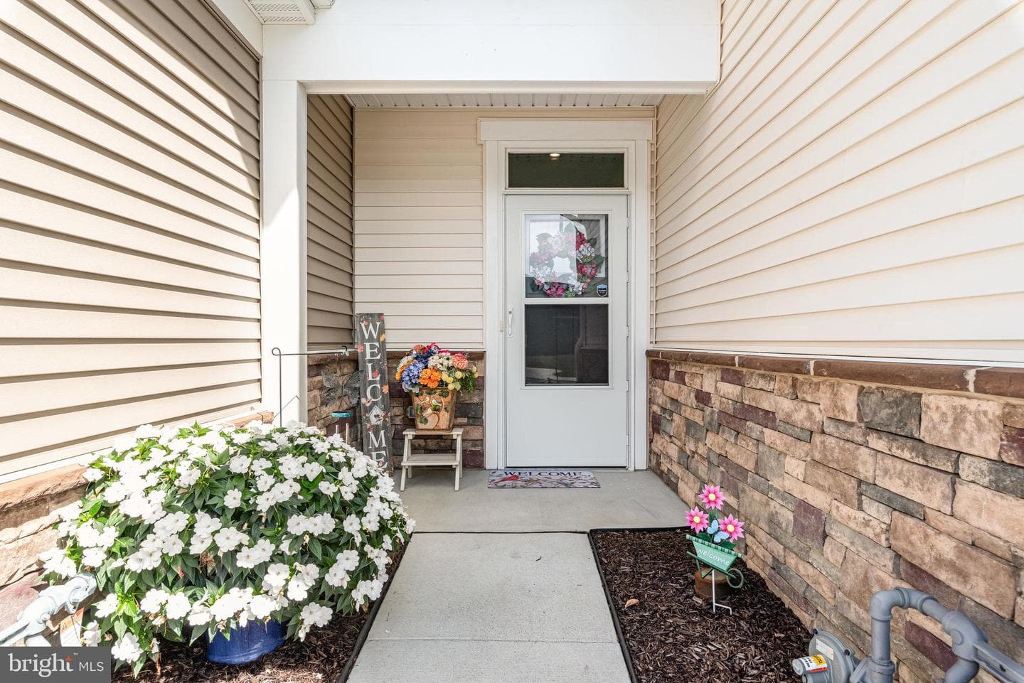 2268 Caroline Lane photo 4