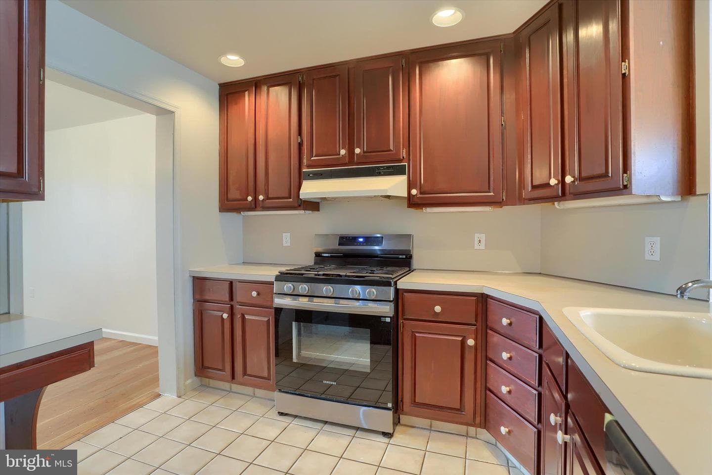 112 Graystone Drive photo 21
