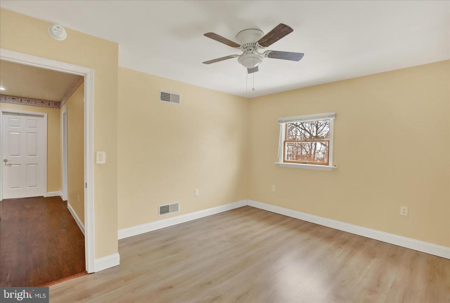 1239 S Meadow Lane photo 28