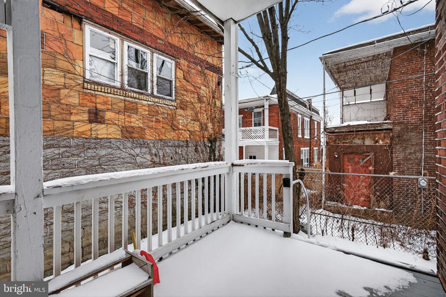 409 Emerald Street photo 24