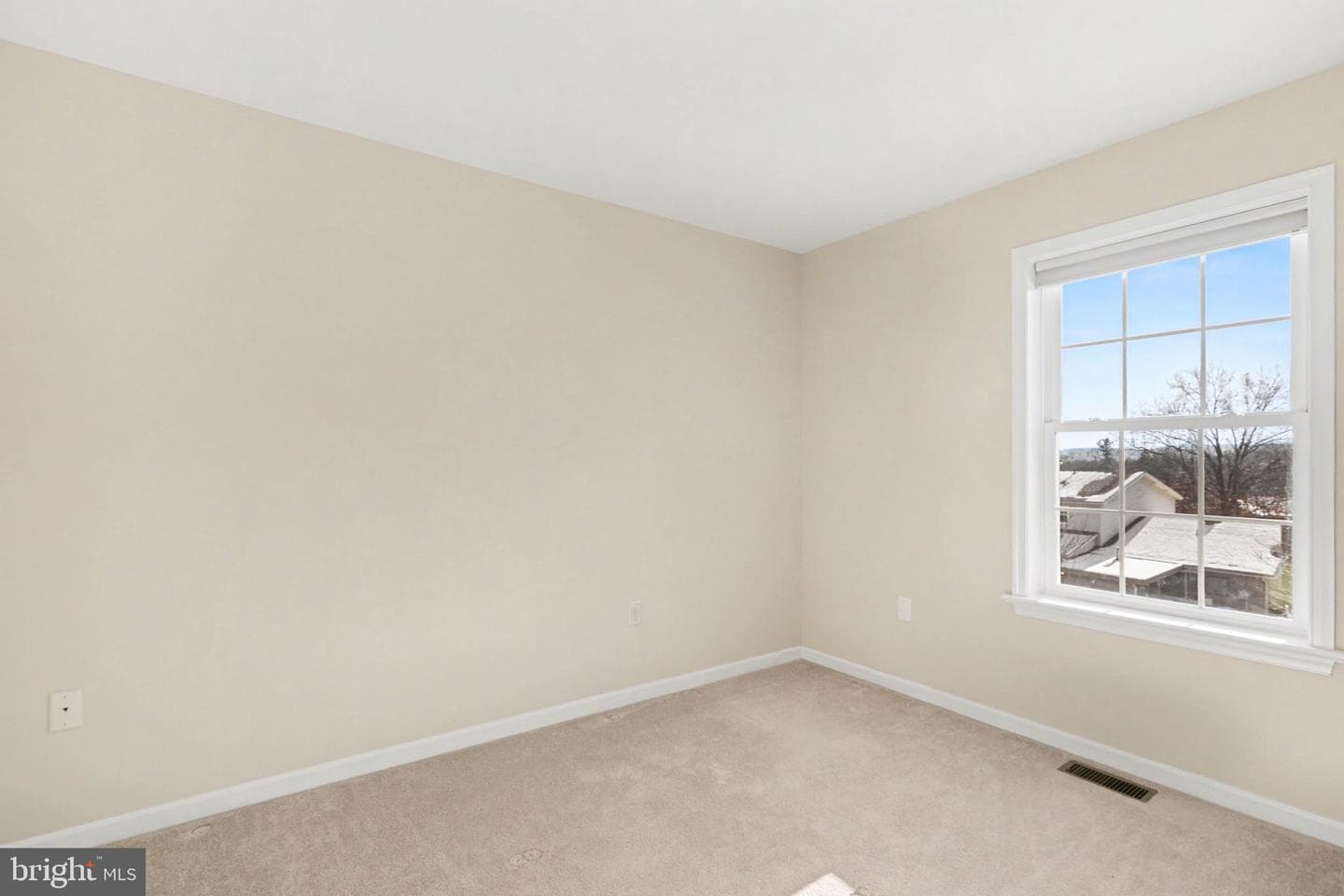771 Hoffman Drive photo 21