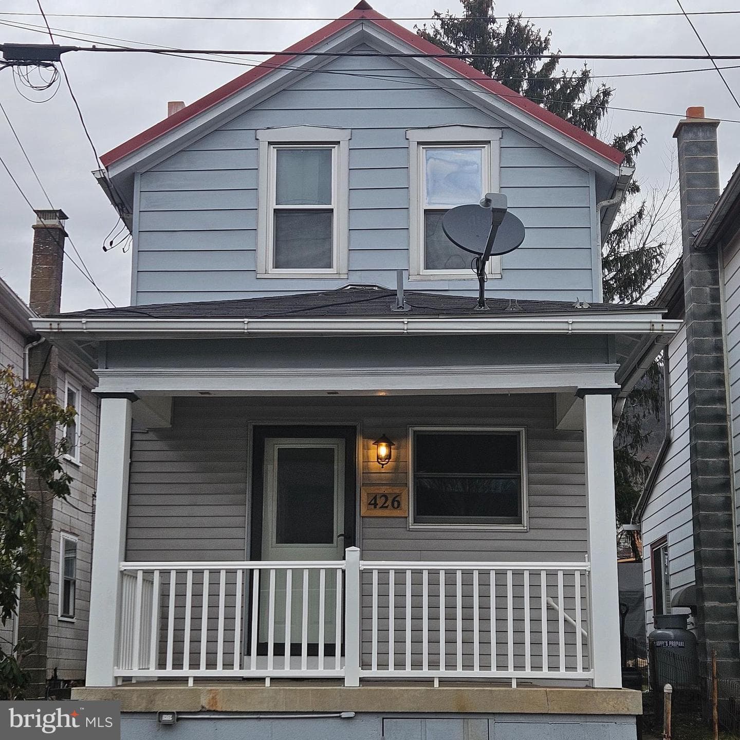 426 Center Street photo 1