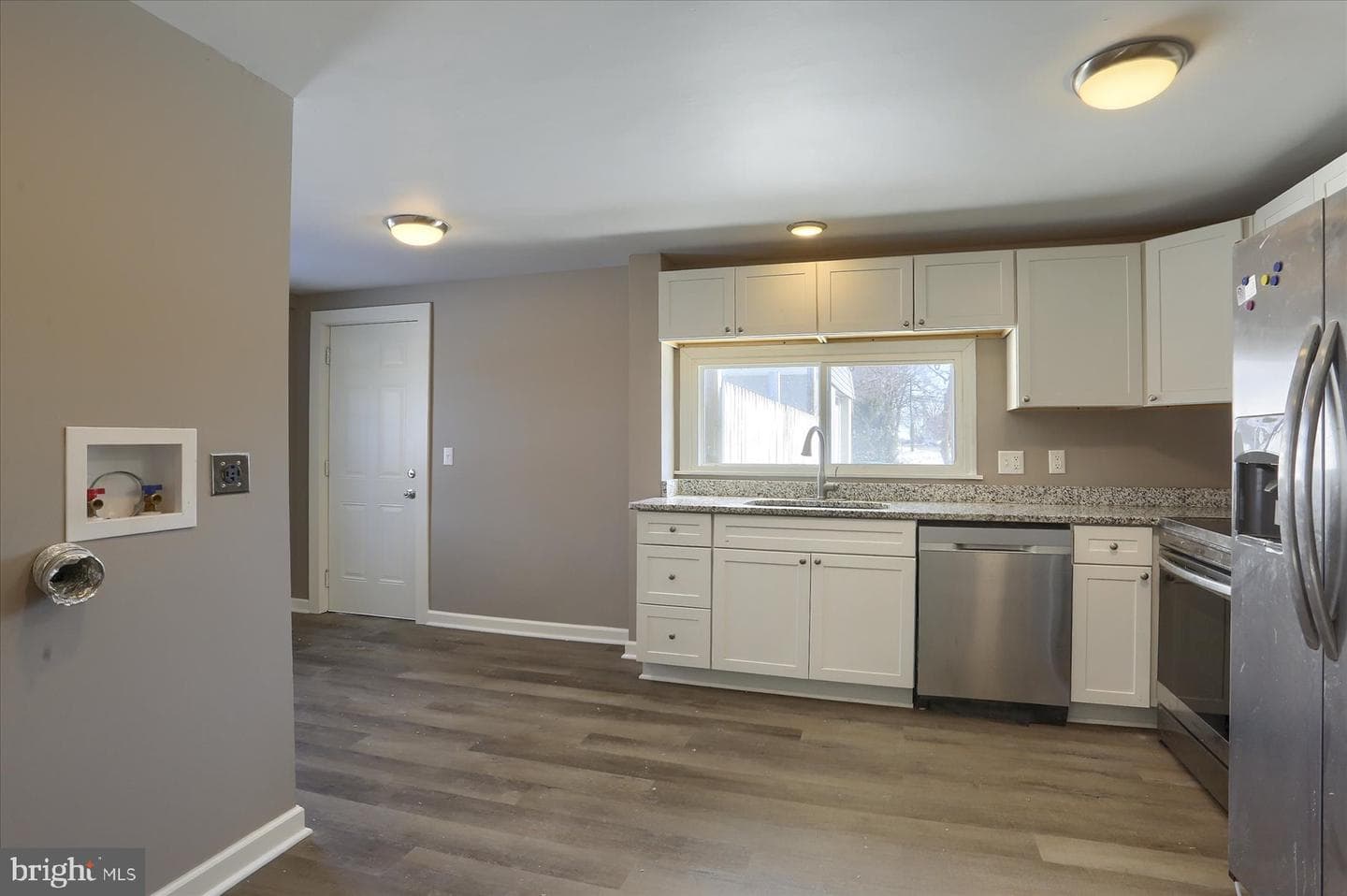 801 N Mountain Road photo 9