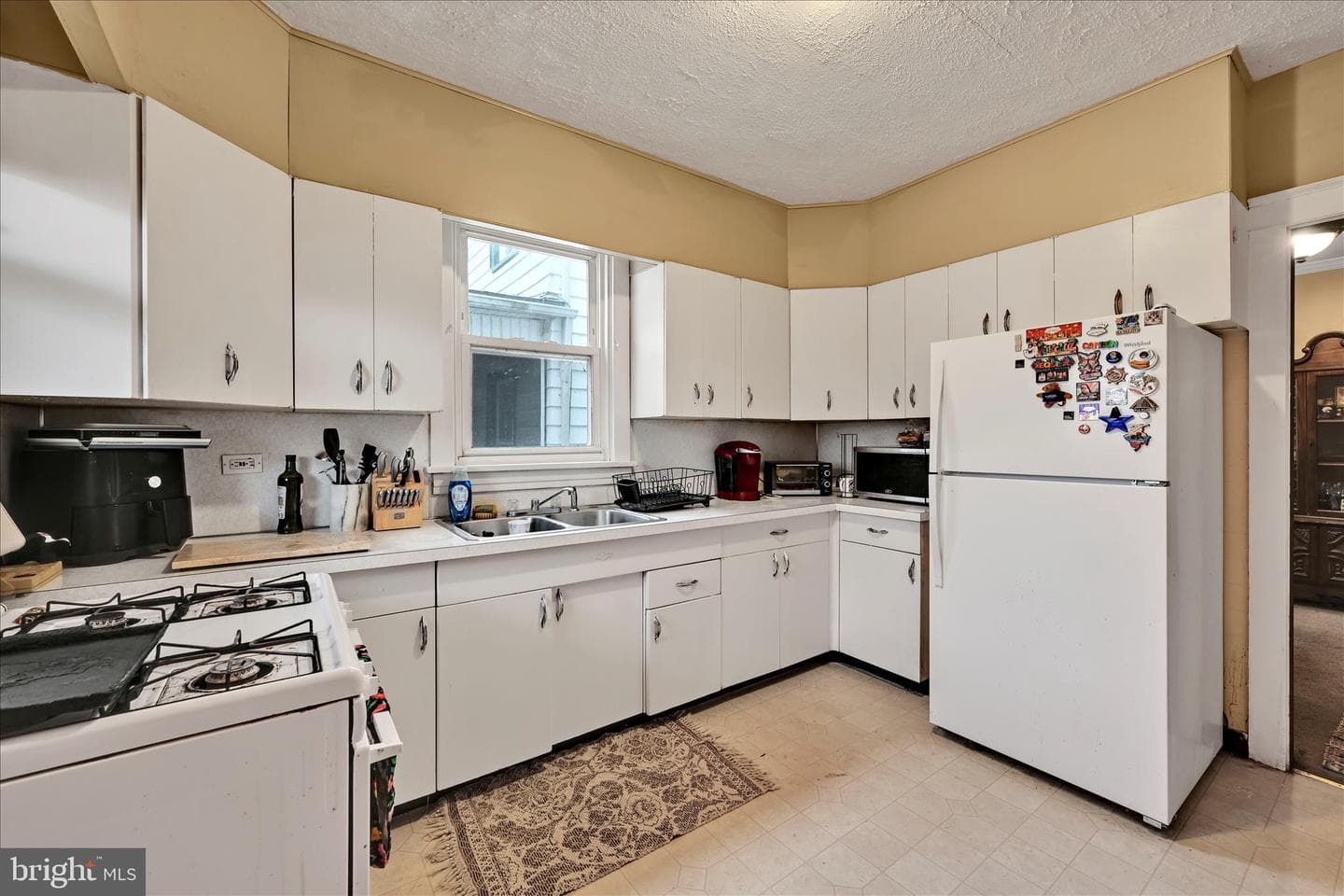 544 Spruce Street photo 17