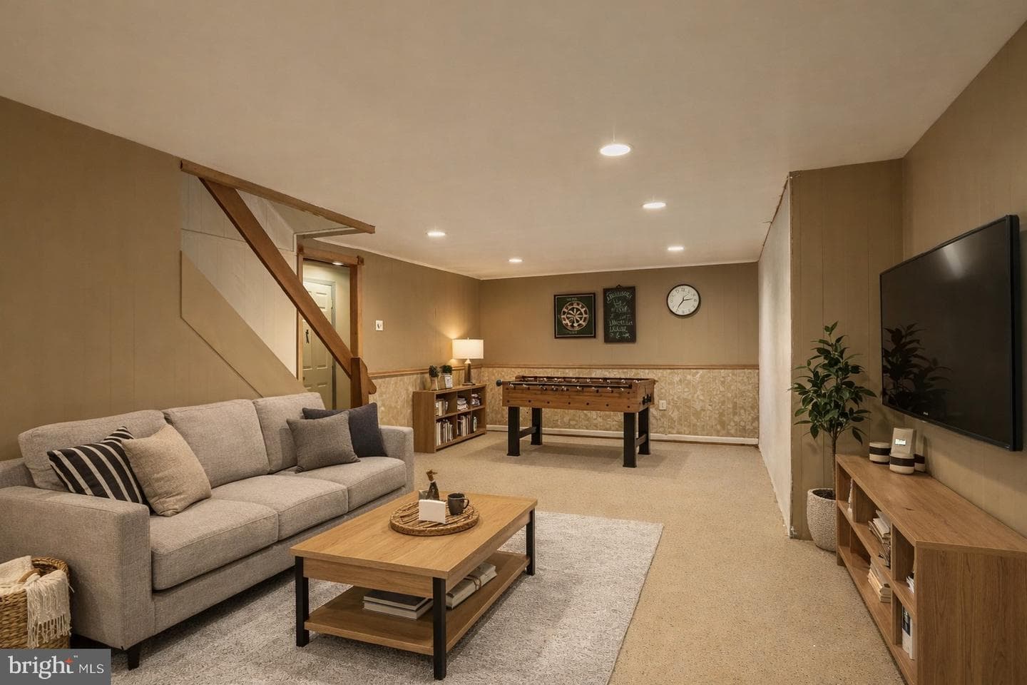 415 N Progress Avenue photo 22