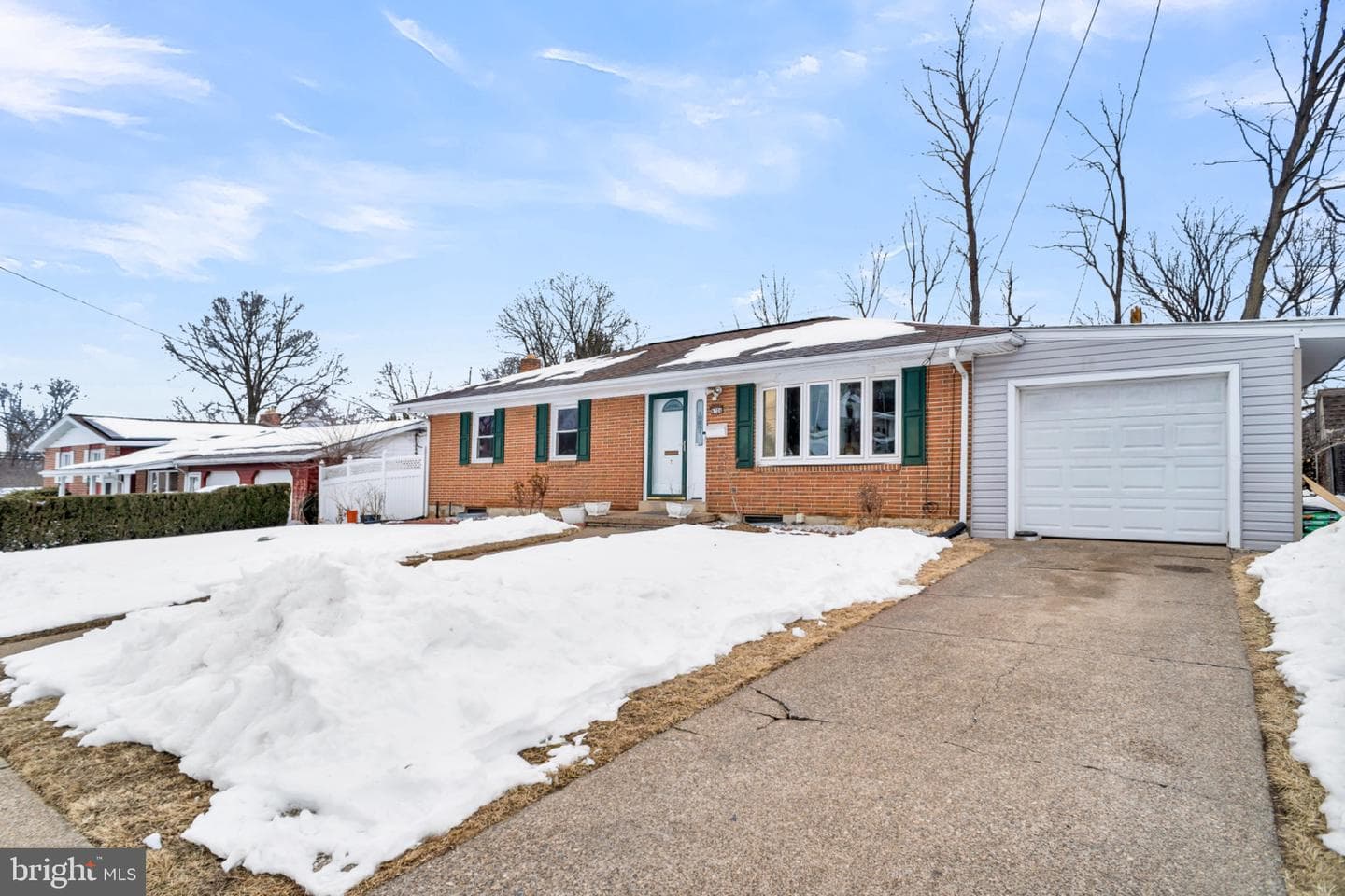 6704 Lehigh Avenue photo 2