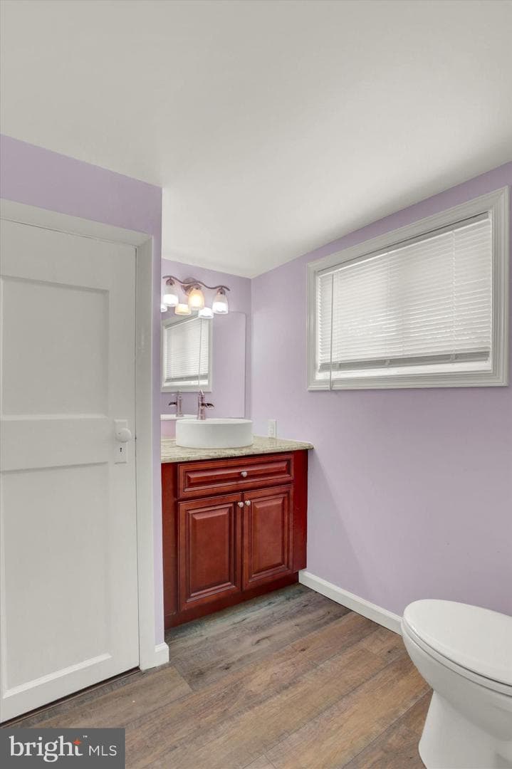 126 Locust Street photo 16