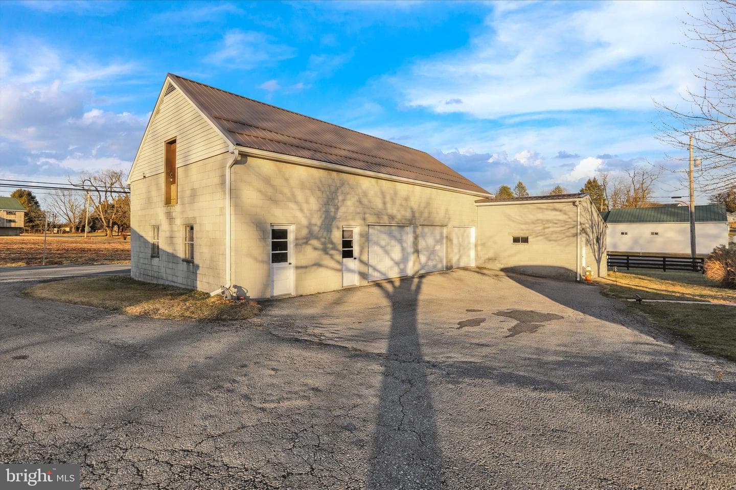 303 Gates Road photo 47