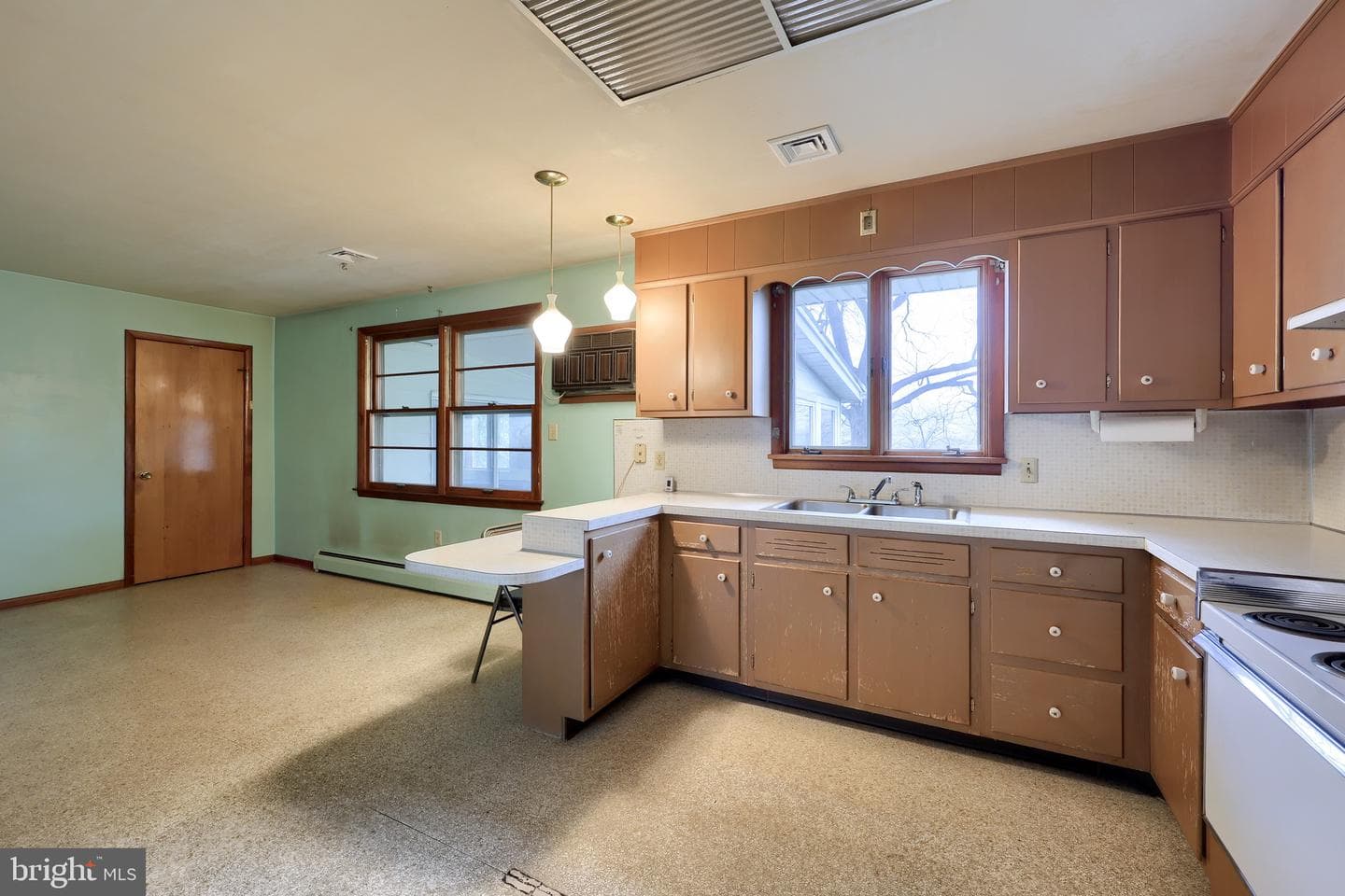 222 Robin Road photo 14