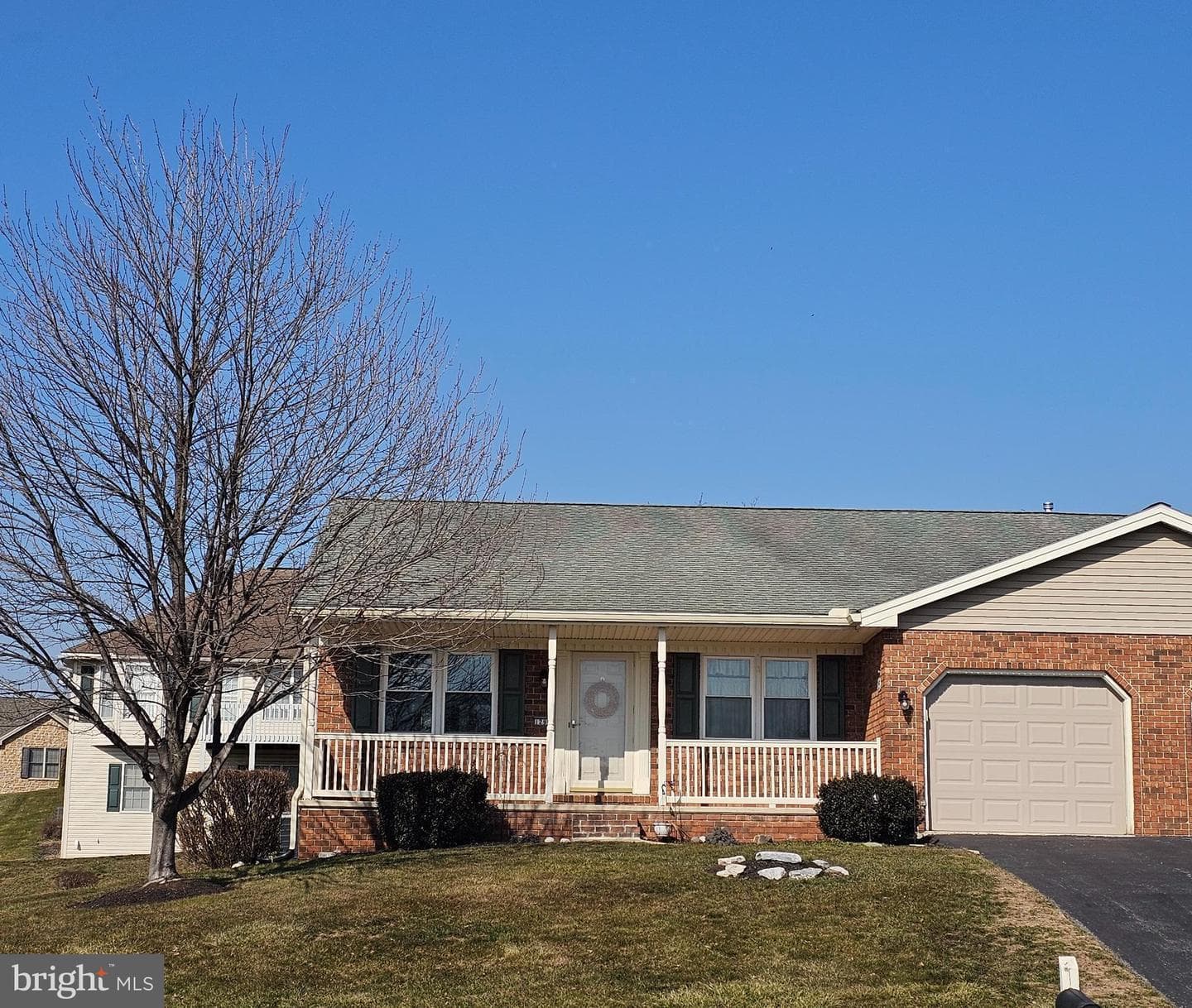1290 Woodridge Drive photo 3