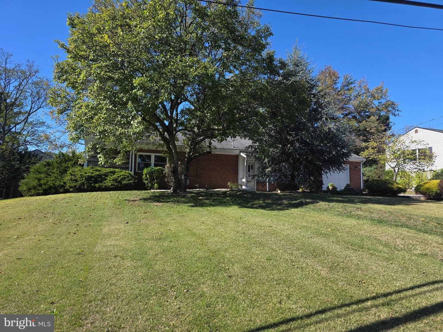 1906 Colonial Road photo 14