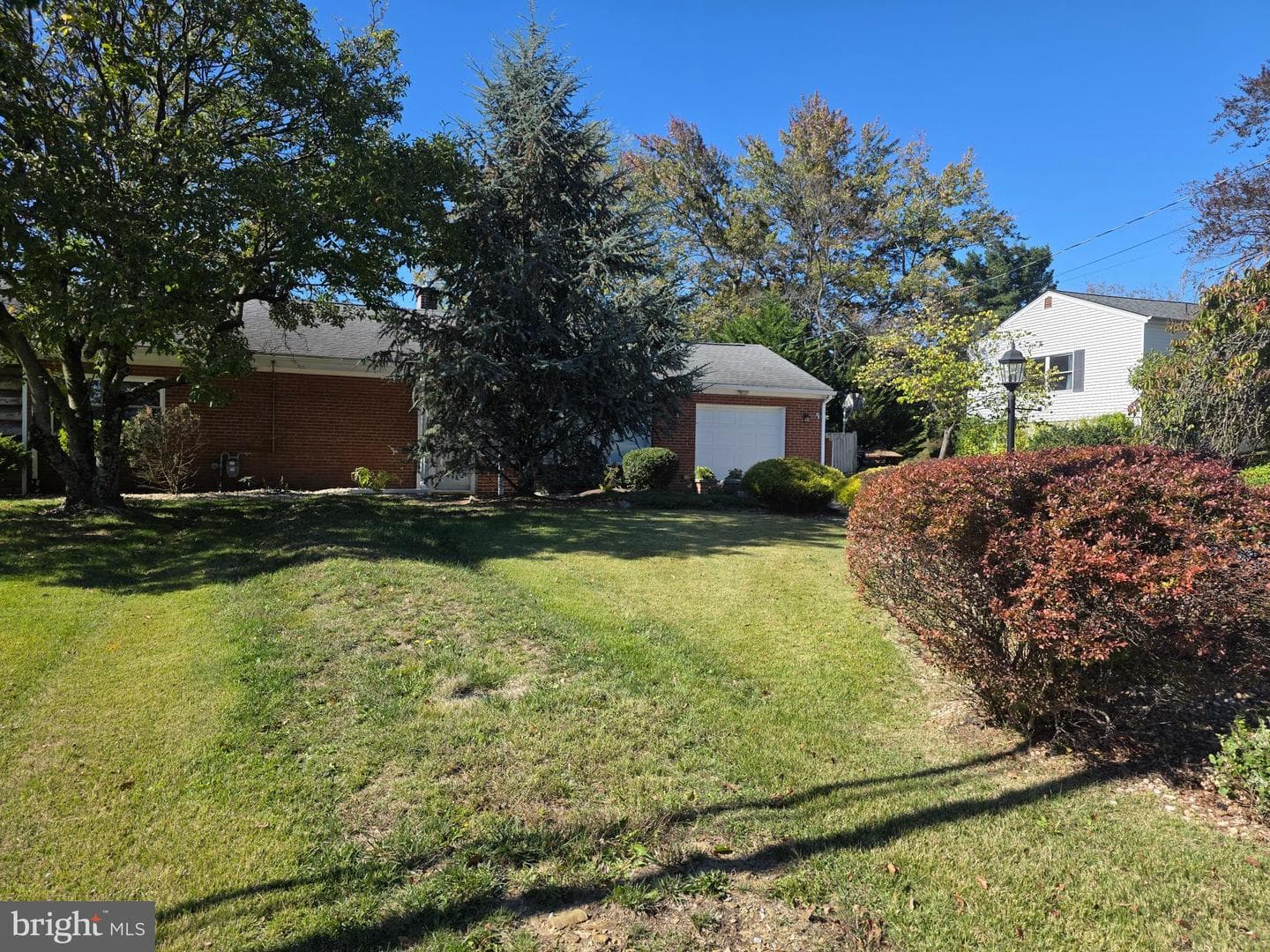 1906 Colonial Road photo 15