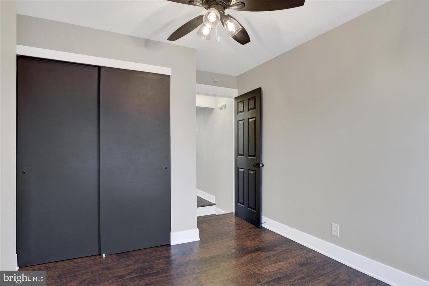 1425 William Street photo 14