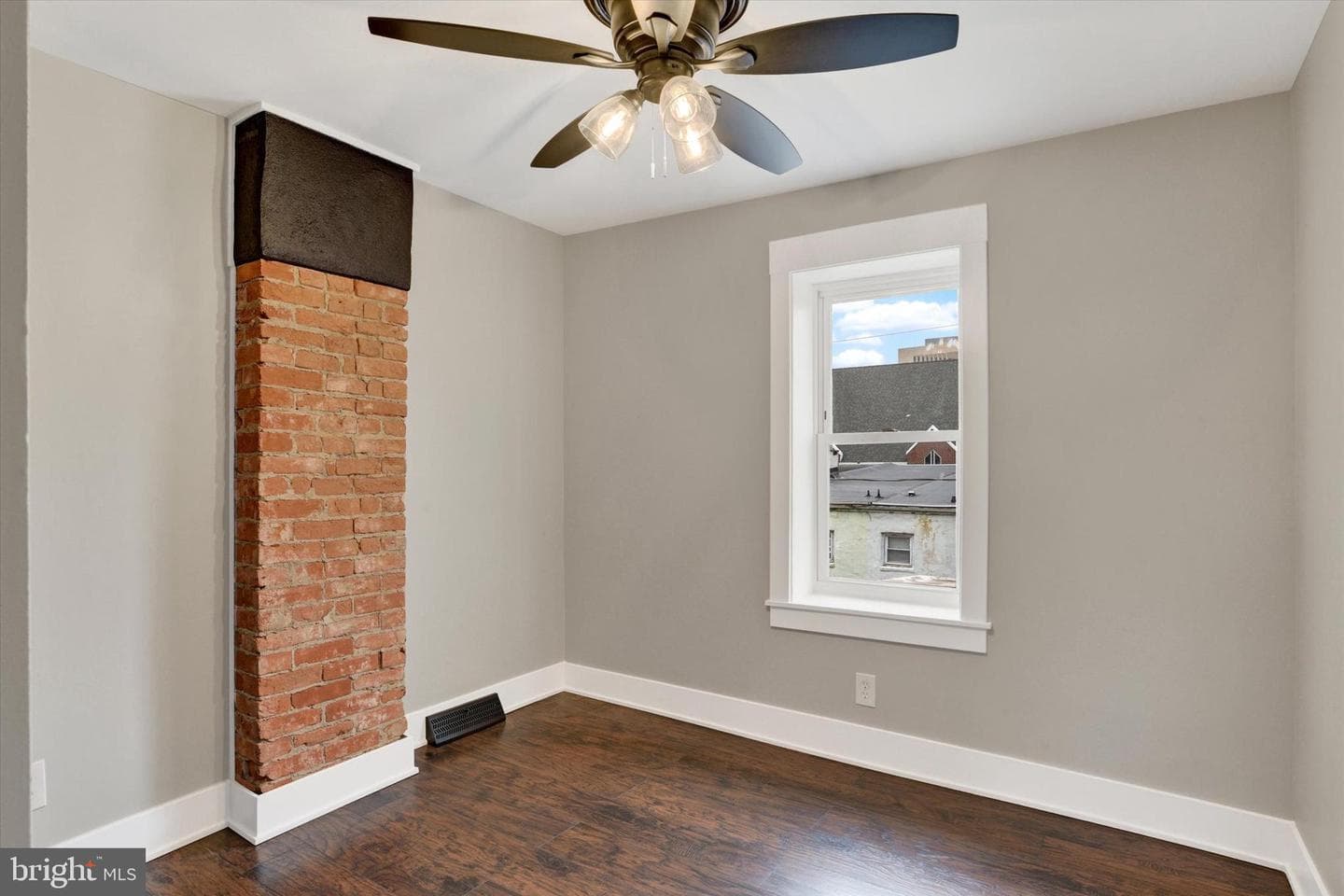 1425 William Street photo 22