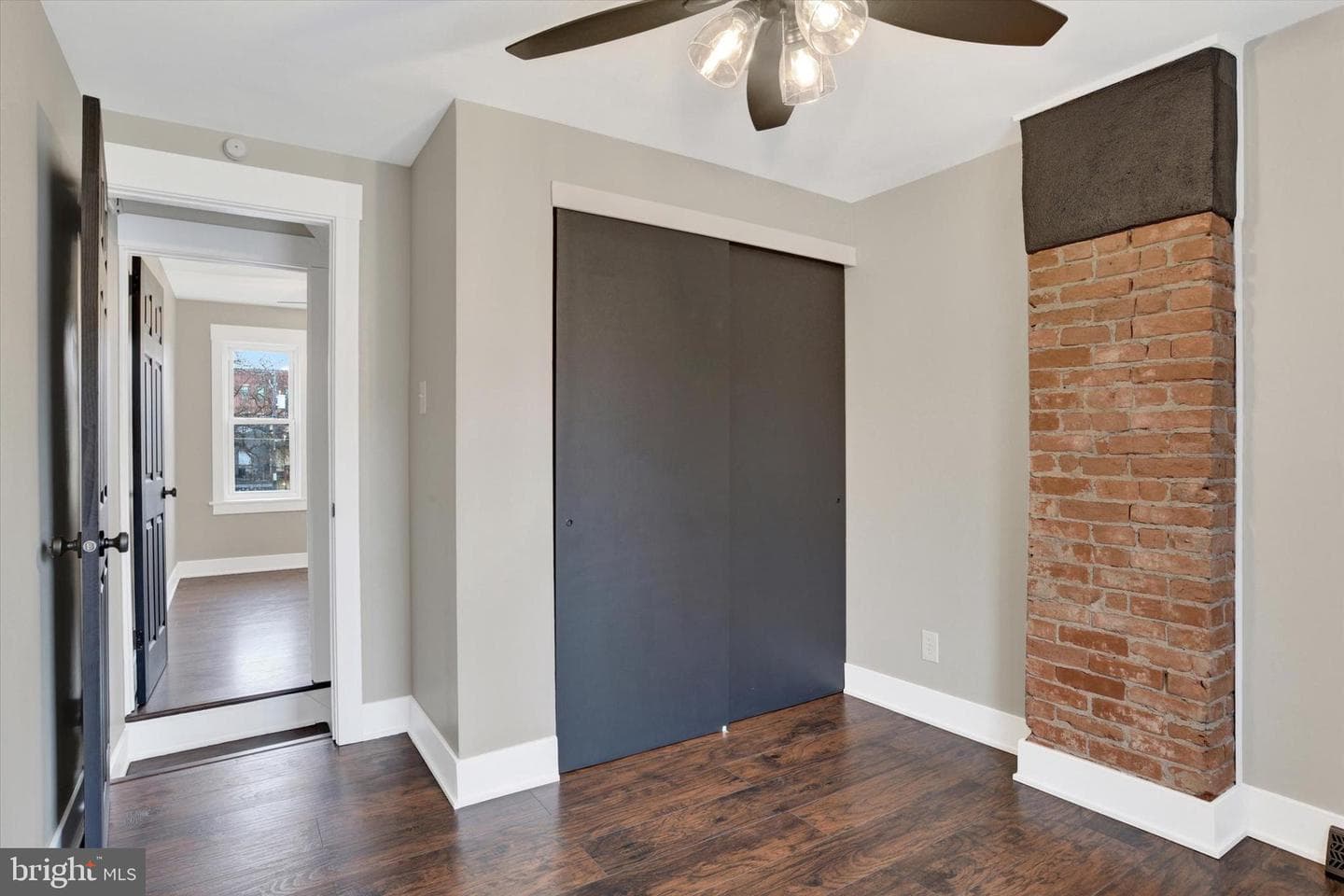 1425 William Street photo 23