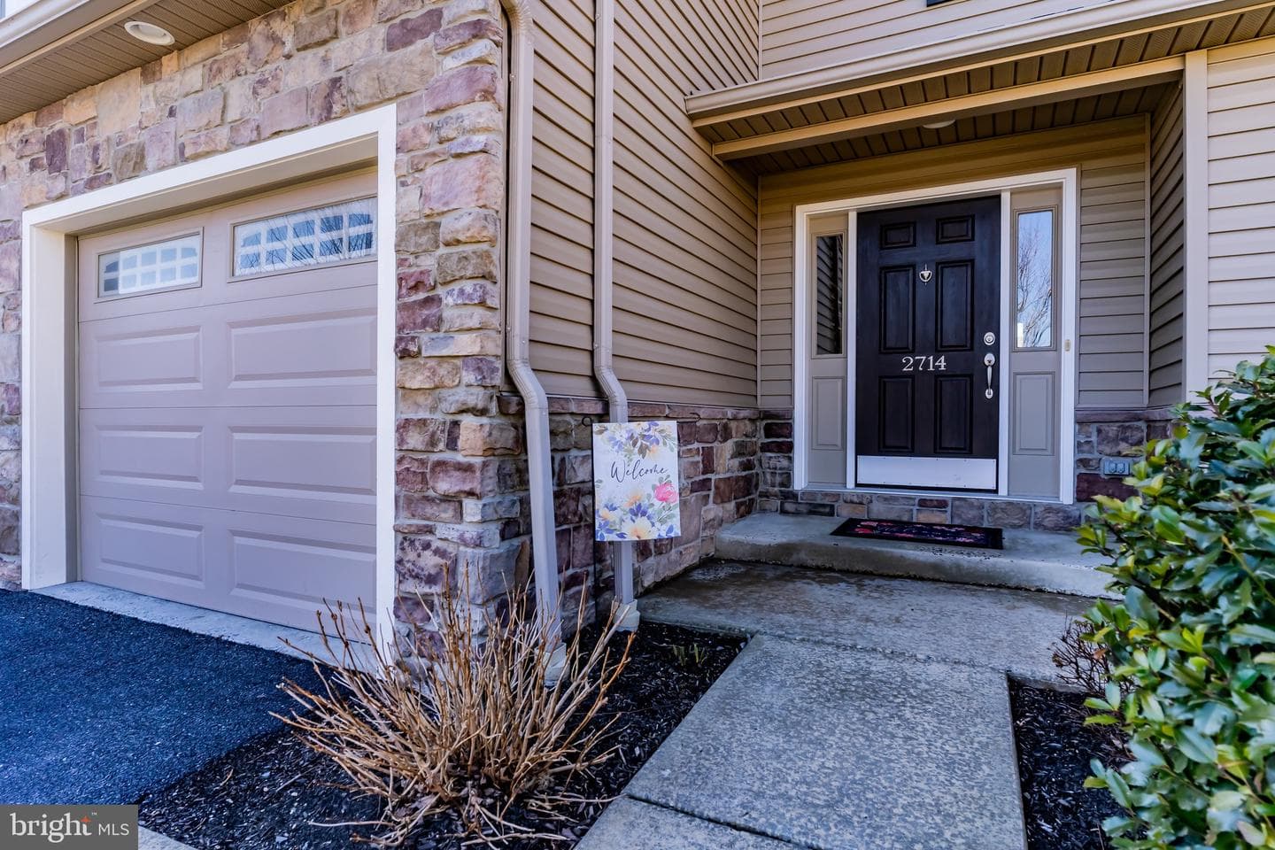 2714 Bur Court photo 2