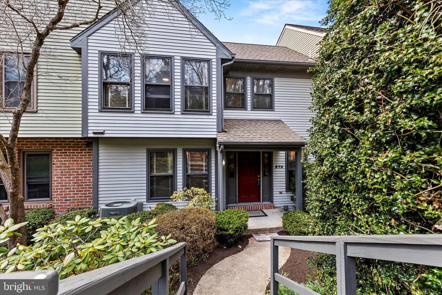 573 Lovell Court